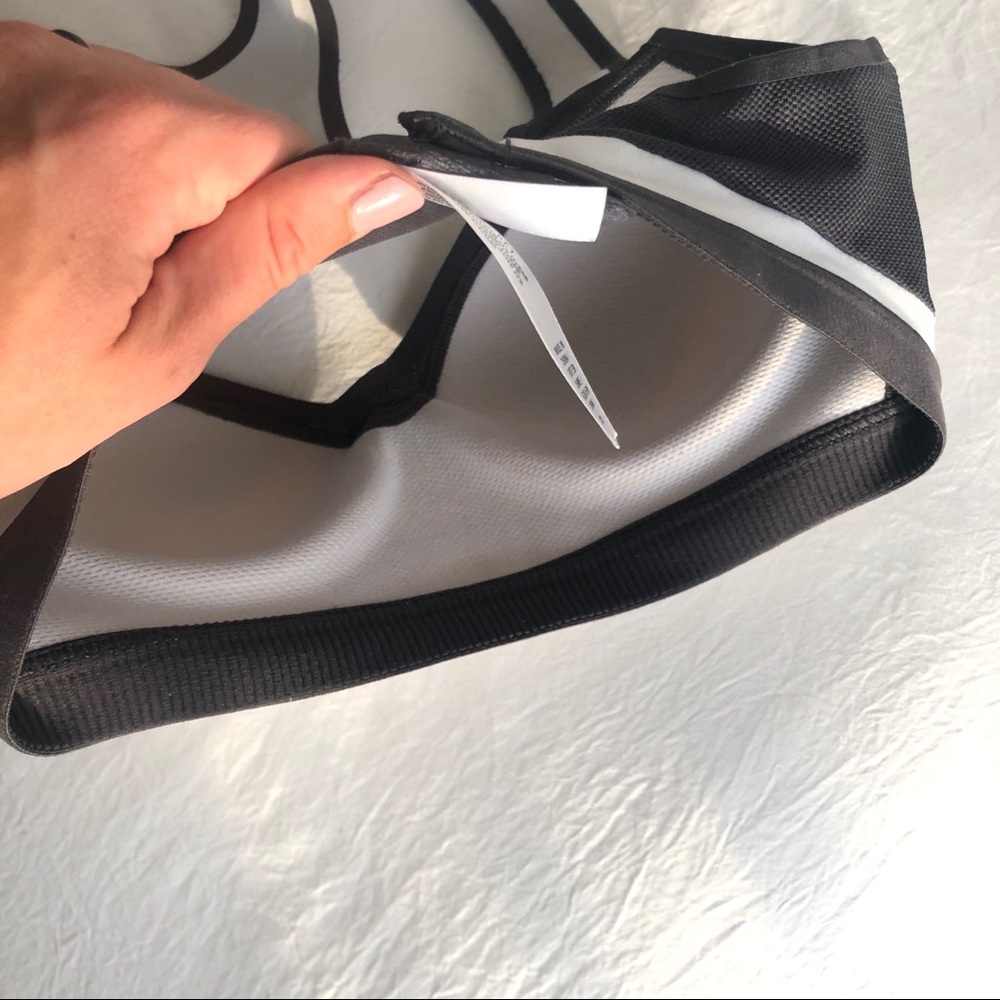 VS Sports Bra Bundle! 🔥 - Picture 6 of 7